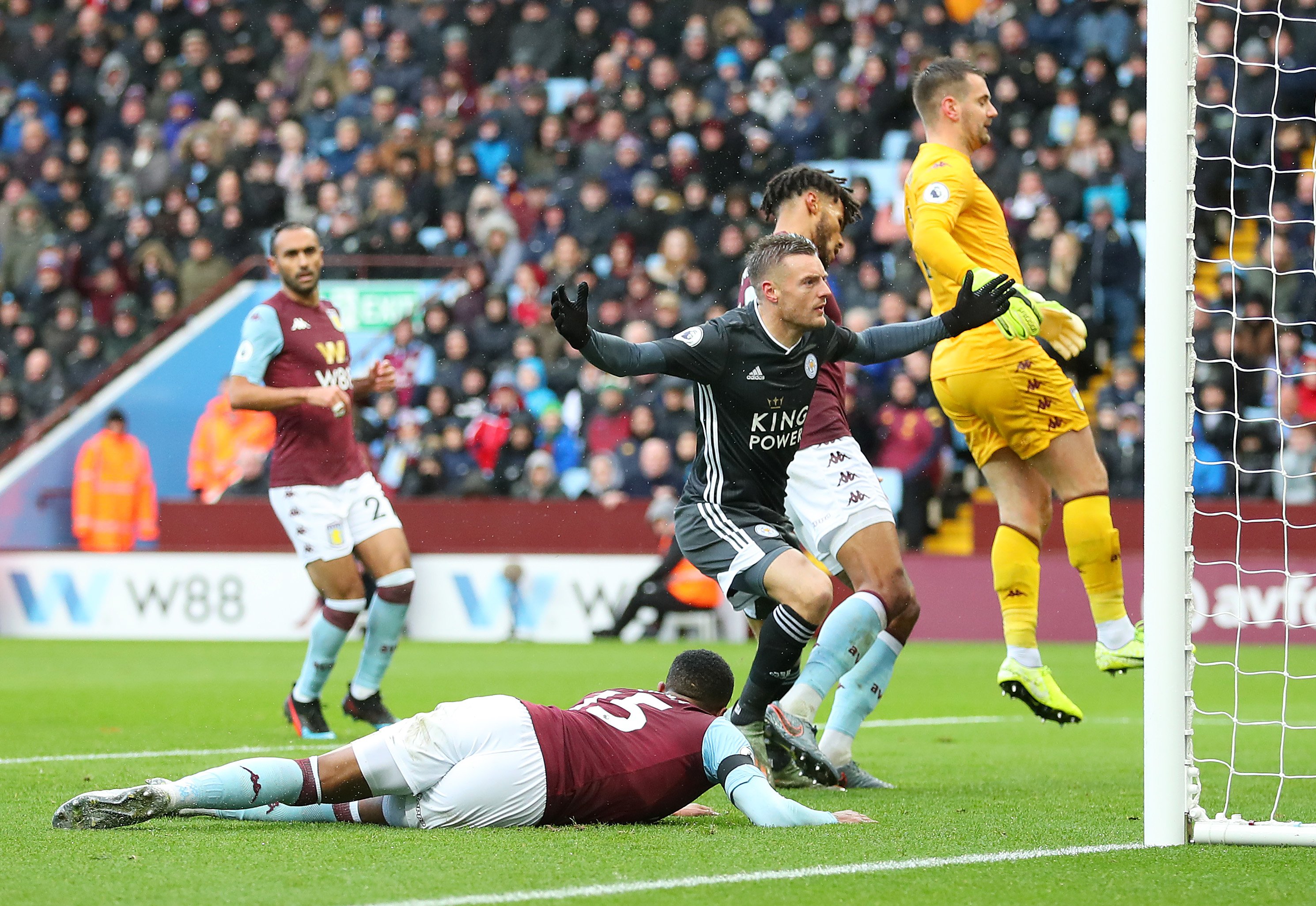 员因其冷静 员因其冷静